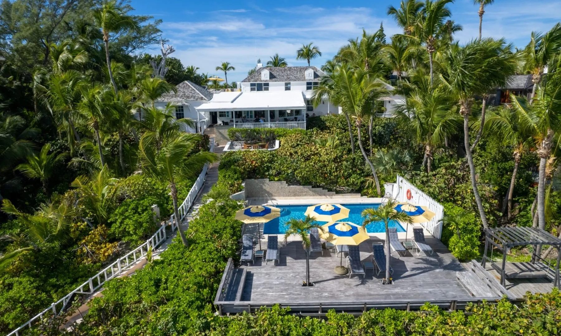 Runaway Hill Hotel Harbour Island