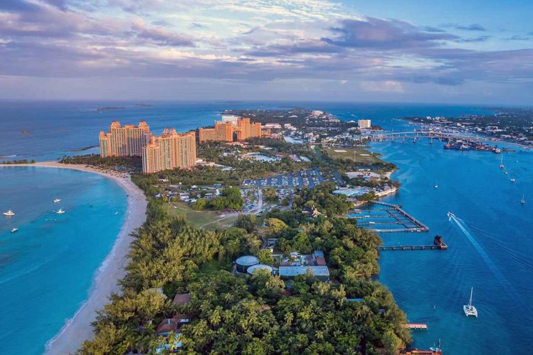 luxurious bahamas island
