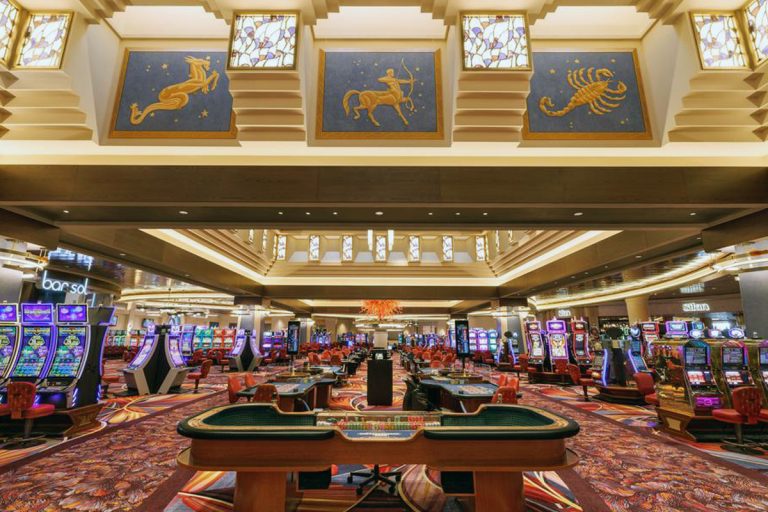 casino near harbour island bahamas
